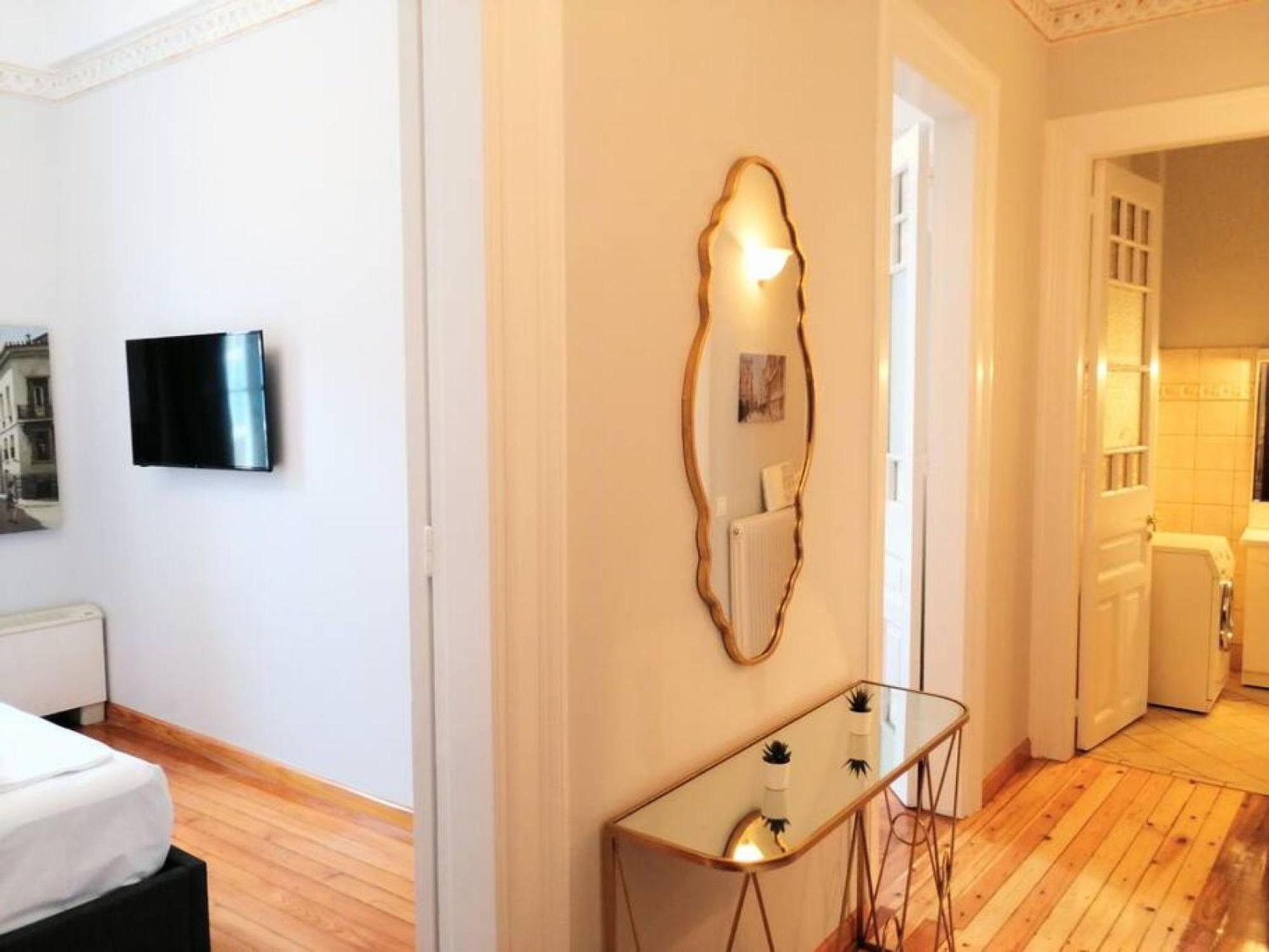 Elegant Apartment Under The Acropolis Афины Экстерьер фото