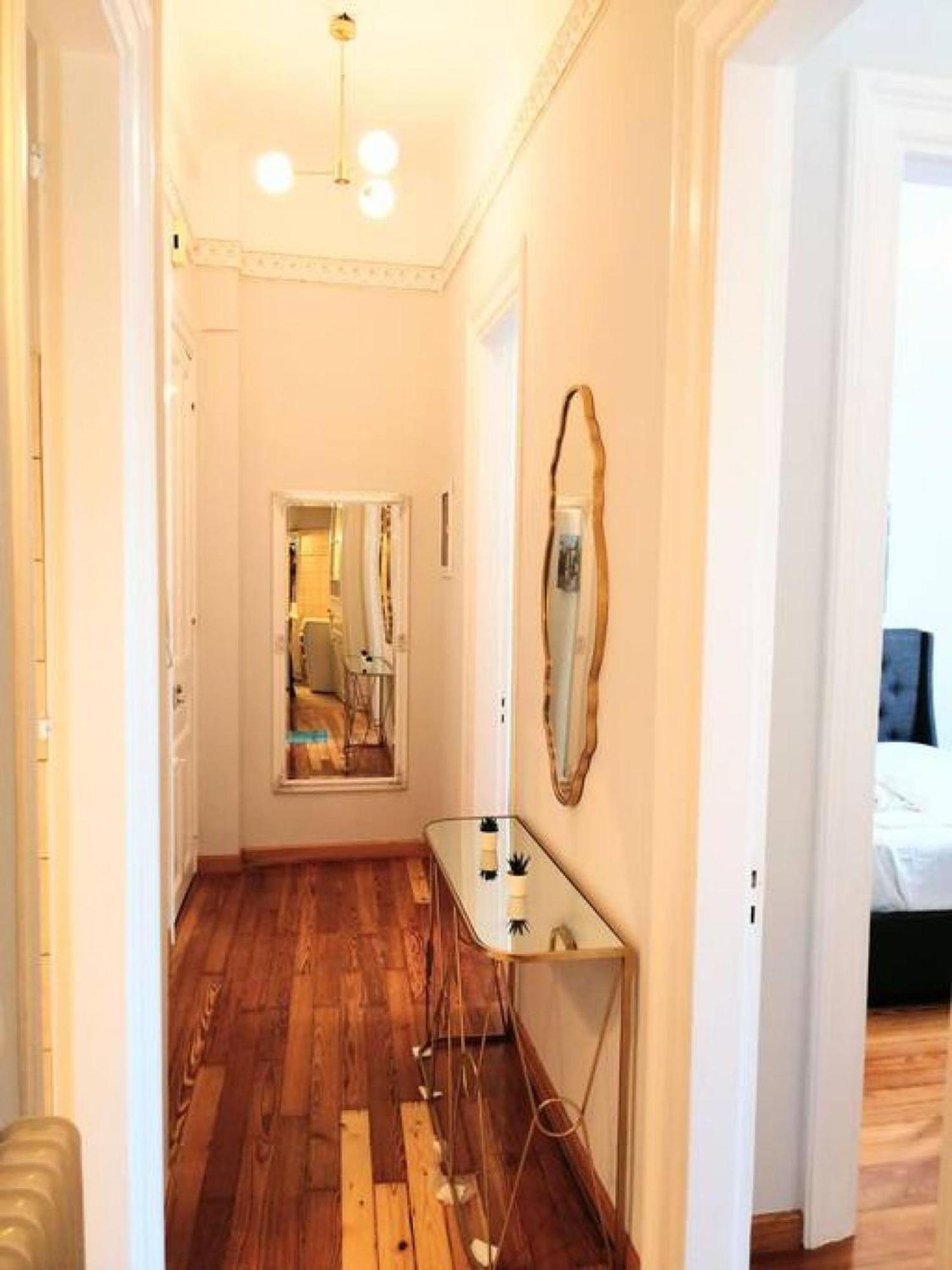 Elegant Apartment Under The Acropolis Афины Экстерьер фото